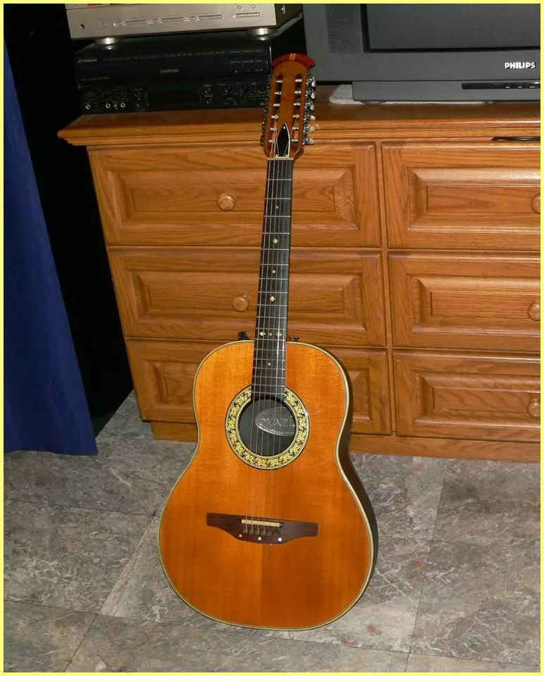 Ovation 1615-4 "Pacemaker"