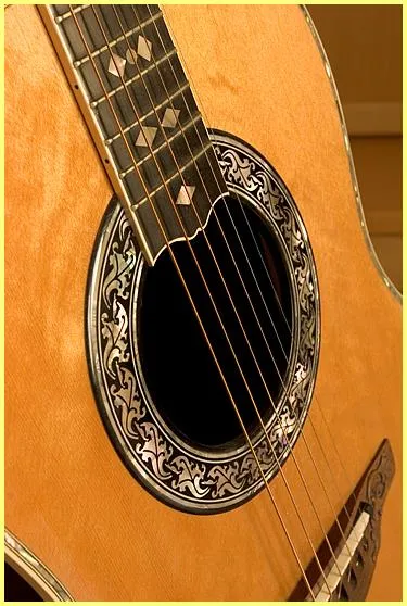 Ovation 1719-4 Custom Legend