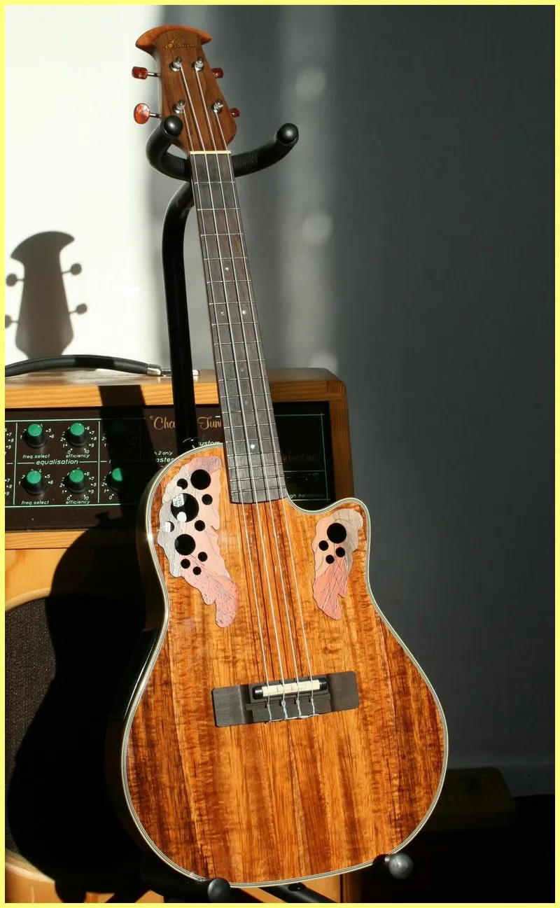 Ovation Celebrity UCS-148 Koa Ukulele