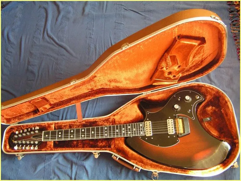 1252 Deacon 12 Strings 001