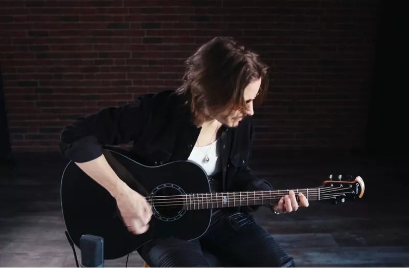 Ovation Ultra Shorts Pitch-Black