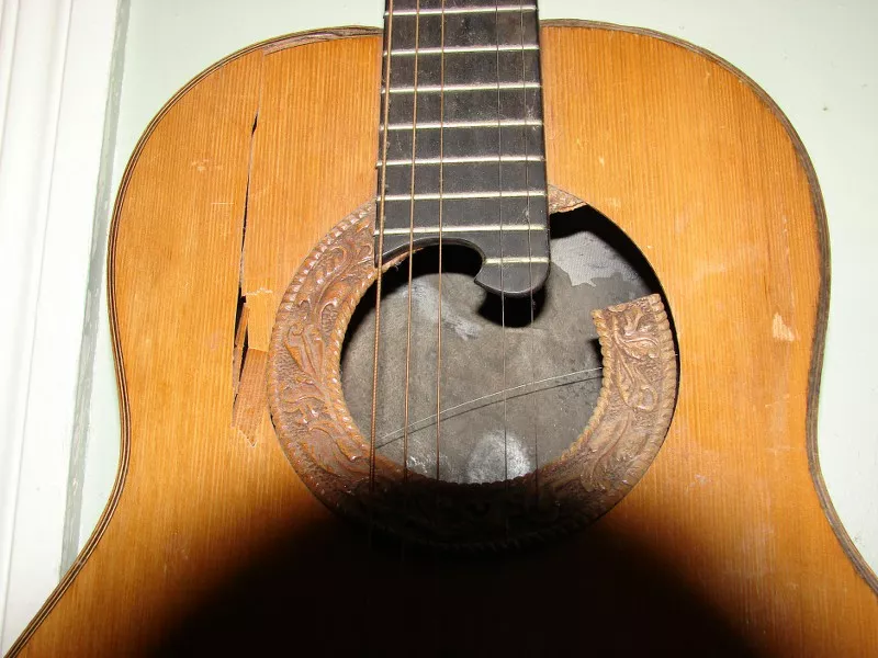 Ovation Classical prototype wood rosette 01